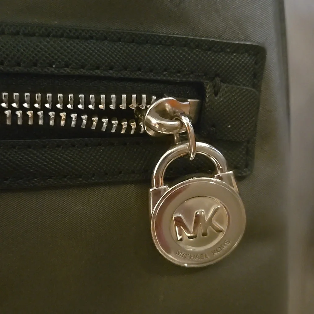 Michael Kors Crossbody Bag Vintage Style